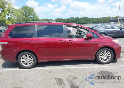 2013 Toyota Sienna Xle V6 8 Passenger from USA, damaged, VIN 5TDYK3DC4DS386055